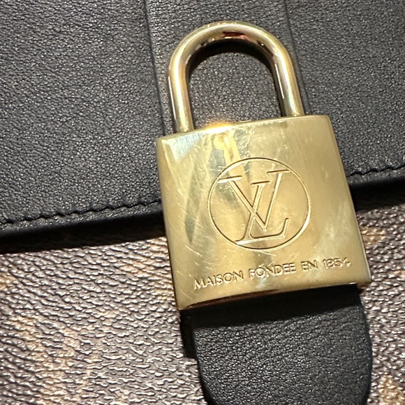 Louis Vuitton Locky BB handbag - Picture 9 of 14